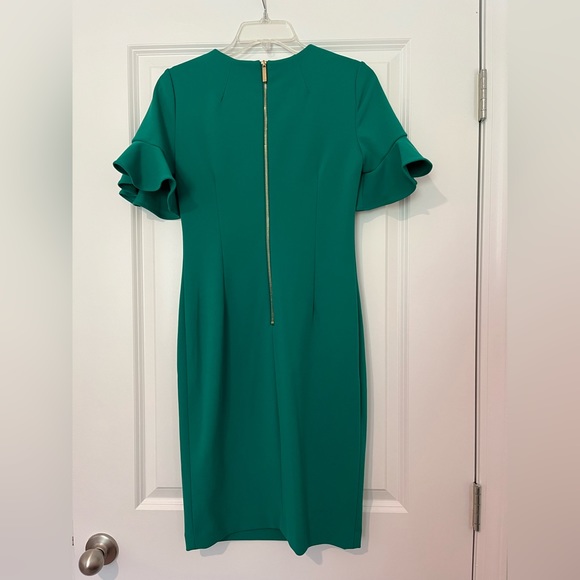 Calvin Klein - Picture 2 of 3